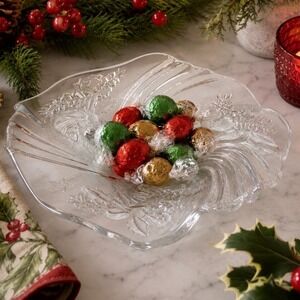 Christmas Centerpiece Crystal Candy Dish Bon Bon Plate Holiday Serving Dish NIB